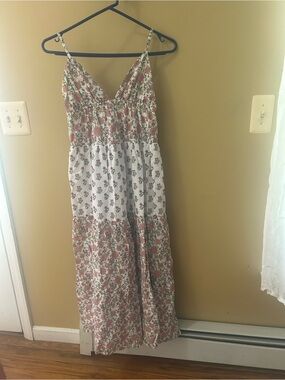 Japna Floral Spaghetti-Strap Maxi Dress in White and Dusty Rose